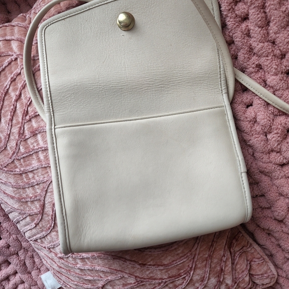 Coach Cream Crossbody Bag with Gold Button - Picture 9 of 10